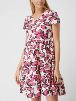 More & More Kleid Im Stufen-Look - Pink -Vila-shop 653j6dhg95334chh99a54kab68ql2cqc8d23ccag9sqkokpj693kid9l6p0lcci49orj6jq69ookskaf60o68dr66sr38dhicopj6dhk6gpjgoho60p3ep1hcopmapj5ccrj2c0