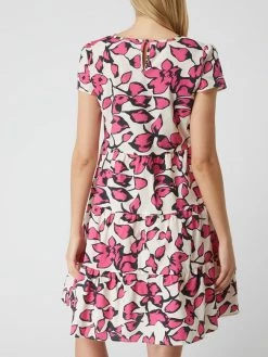 More & More Kleid Im Stufen-Look - Pink -Vila-shop 6kp36gif6so4gha86cs56c218t14slab9gql2cacad44eh1ma8qk4i9ia8qj4dqa8p742i2c891j8j2f68o64p1m61gm6dhk6ph64c9k6ko30e1k6oqm6dpp74s36ob569j32d8