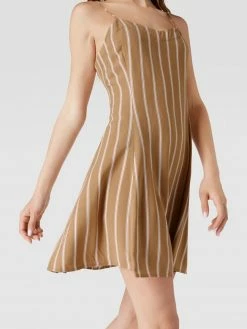 REVIEW Minikleid Mit Floralem Allover-Muster - Schlamm -Vila-shop 6p4ksjq8614kkl9h654keh2b8h5l0cae657kceac6h5l0diiapb4kca6a5144hpi74o4eiq3akr52cqmaoo3ec1j74rj2d346ooj8dpkcoqjeo9m6cq3idb174s3echlc8r3cp0