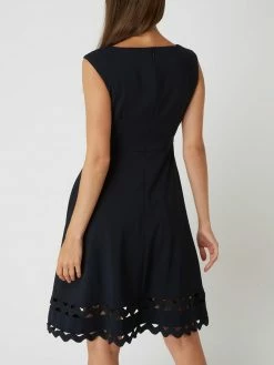 Christian Berg Cocktail Cocktailkleid Mit Kontrastsaum - Marineblau Meliert -Vila-shop 6t4kmgq46hb4gk9p6123iea764skcd2h9d848h269p852daj8op48ha1755j2iqbah8lagi564r4ke2e9oo66e1ocosmap1g68sjaopk71i3ge9ockq6ae9icpi62pj56kpjico