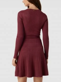Guess Knielanges Kleid In Ripp-Optik - Dunkelrot -Vila-shop 716kol9k6h432k9j8t94slhl74o4agpp851kikqh711l8jq364o4klhgah13ijqe711k8c9l6t950ghp84o6apb2corj2c1hchgm4chk75i3aeb575h64c9j74qm6dhh6pj34p8