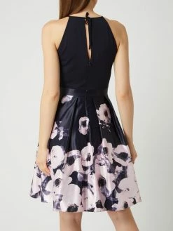 V.M. Cocktailkleid Mit Floralem Muster - Marineblau -Vila-shop 8d0k2kq76gs36kim99b4ihqj9l7lchq2997l0l27a16l0d21a5348e2l9cs38lhp8d948k256l8jegqg8t3m4c1j6dj30e9jc8sj2cpkc4o3eoj56cojidppc9i62dj260sjado