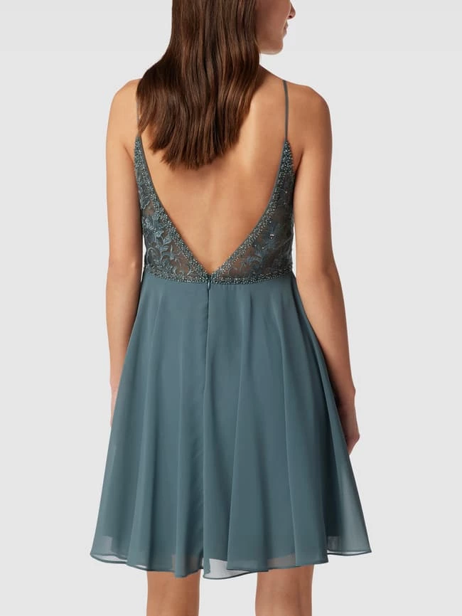Laona Cocktailkleid Mit Ziersteinbesatz - Grün 5 Laona Cocktailkleid Mit Ziersteinbesatz - Grün – Bild 5