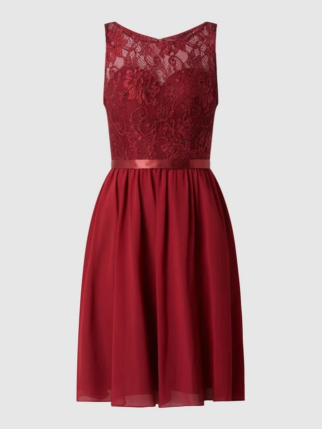 Luxuar Cocktailkleid Aus Floraler Spitze Und Chiffon - Bordeaux Rot 2 Luxuar Cocktailkleid Aus Floraler Spitze Und Chiffon - Bordeaux Rot – Bild 2