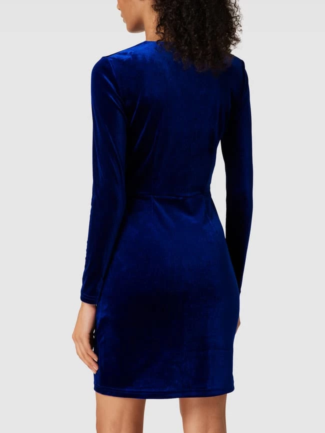 MbyM Kleid Mit V-Ausschnitt Modell 'MADENA' - Royalblau 5 MbyM Kleid Mit V-Ausschnitt Modell 'MADENA' - Royalblau – Bild 5