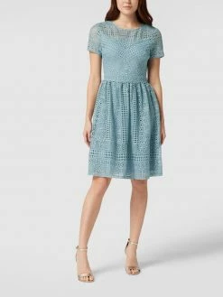 Swing Knielanges Cocktailkleid Mit Lochstickmuster - Bleu