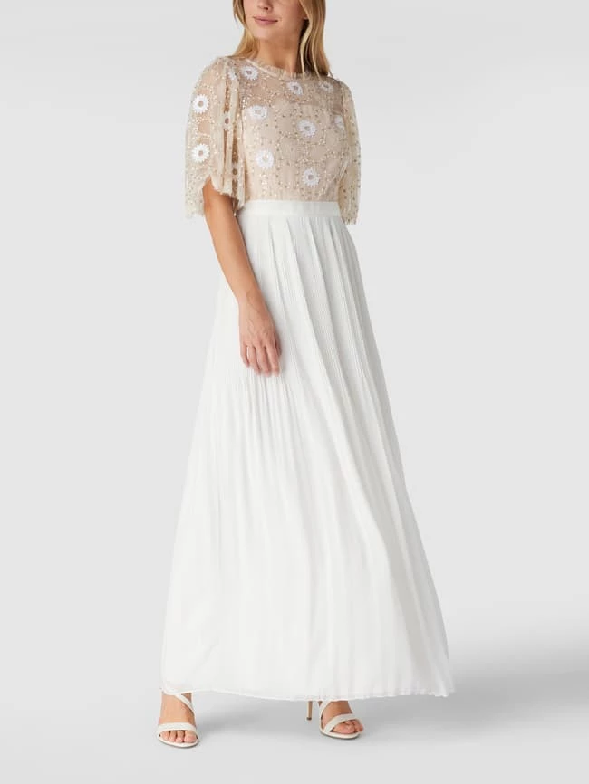 Apart Glamour Brautkleid Mit Pailletten Und Plisseefalten - Offwhite 1 Apart Glamour Brautkleid Mit Pailletten Und Plisseefalten - Offwhite