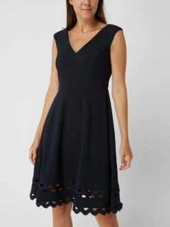 Christian Berg Cocktail Cocktailkleid Mit Kontrastsaum - Marineblau Meliert -Vila-shop a9aj2hpn9p7l6h9p8hajcca994pk8gq19l7l2d2i84s4qe27al54oj9i9t6jah2884skqh1l9h2j4e2j6co32d1j6phmae9ic8pm4o9kckr6aohj60s36chm64ojioj560sj8e8