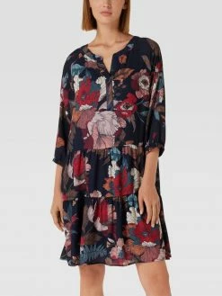 Betty Barclay Knielanges Kleid Mit Floralem Muster - Marineblau -Vila-shop aoql6c24a90kegij6cql2jq59tb4gj9ka1350lama5758i1p8spkichm6p9kgda76krj2ea2917jaca1993j6d34chh3cd9j69i62e9k6komce9g64o3ad1i65imac1h69ijecg